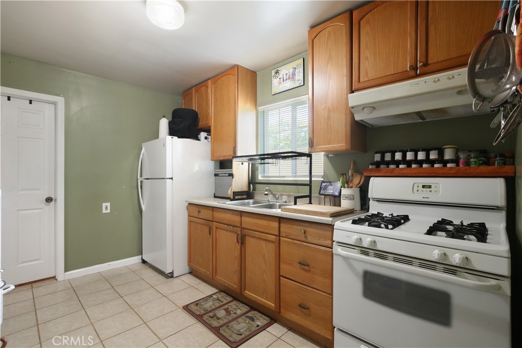 2815 Exposition Place