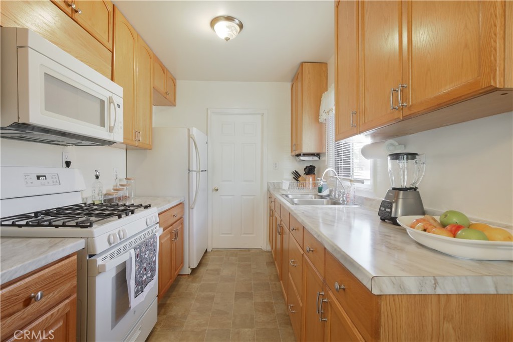 2815 Exposition Place