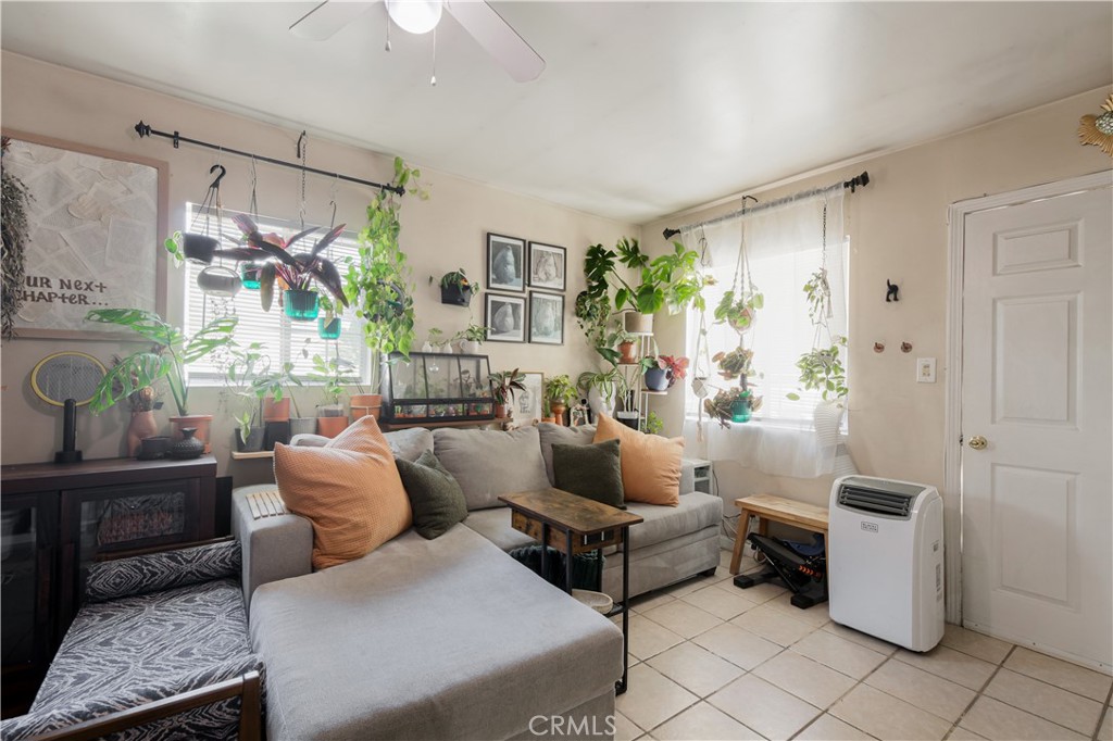 2815 Exposition Place