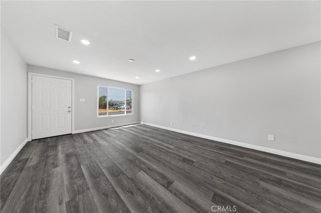 24800 Carolyn Avenue