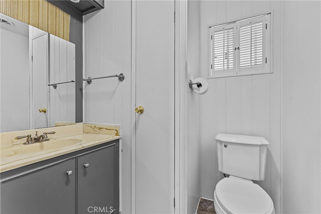 2230 Lake Park Dr. 106