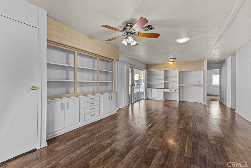 2230 Lake Park Dr. 106