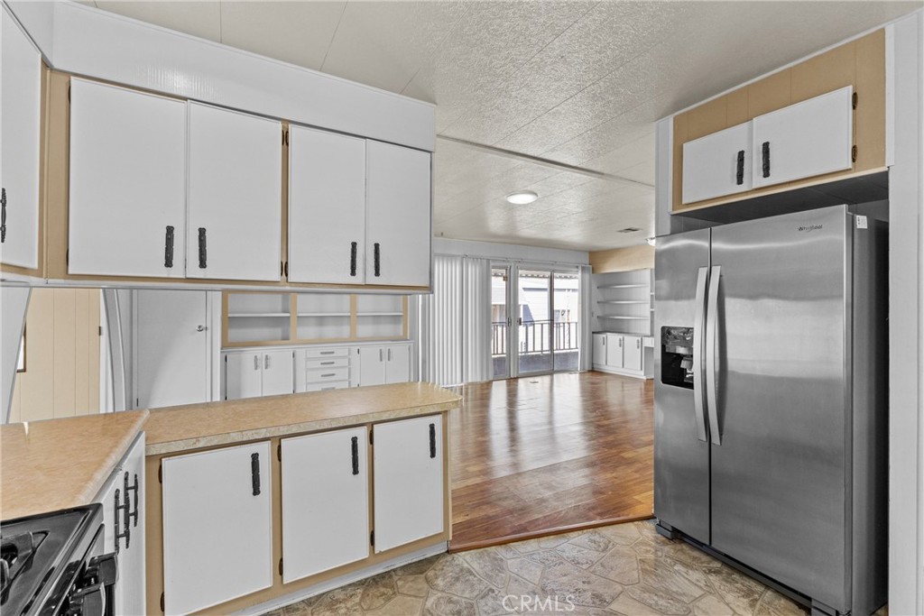 2230 Lake Park Dr. 106
