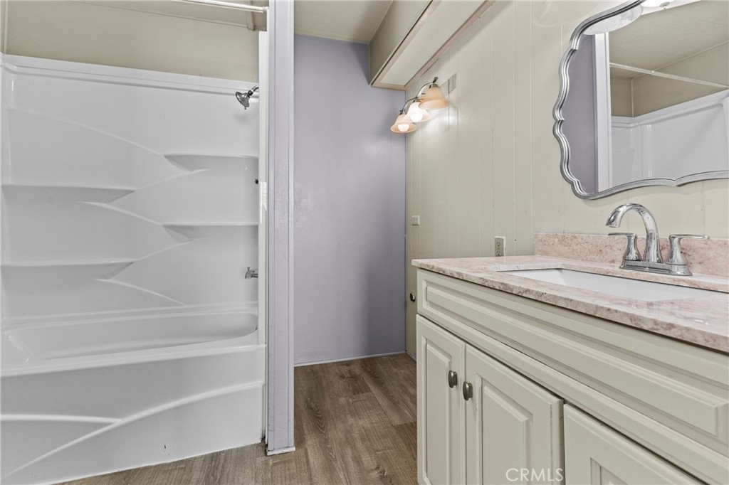 2230 Lake Park Dr. 106
