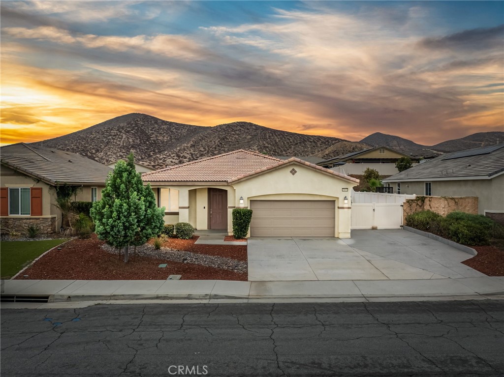 28693 Wedelia Street