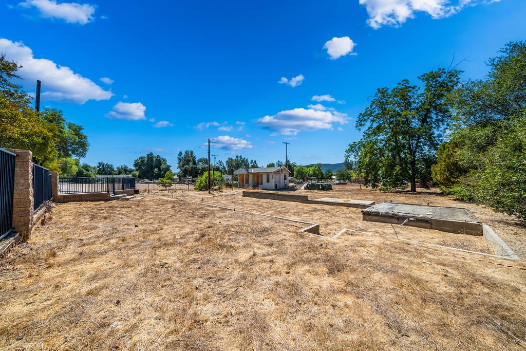 24409 Jefferson Avenue