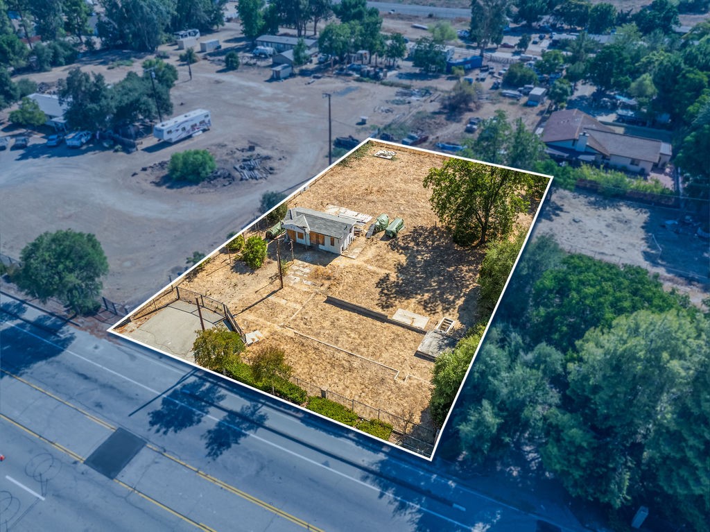 24409 Jefferson Avenue