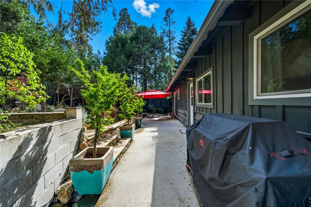 25106 Rim Rock Rd