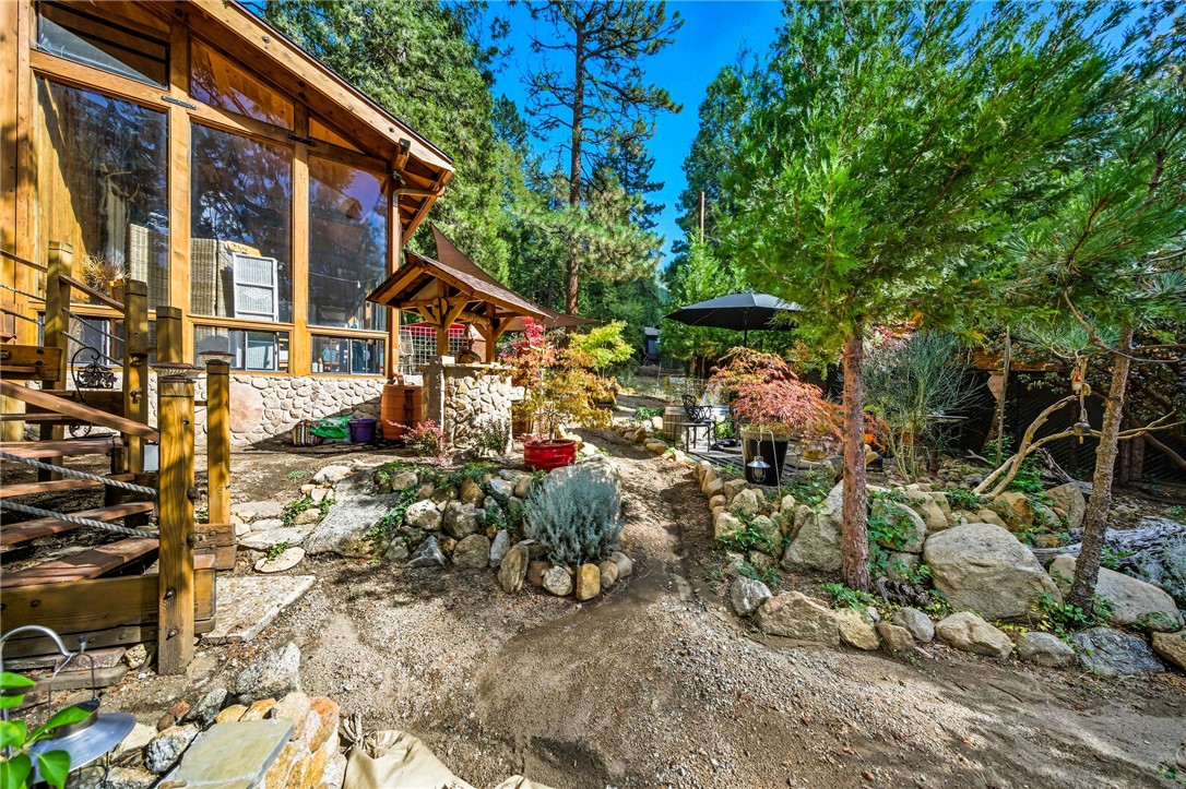 25106 Rim Rock Rd