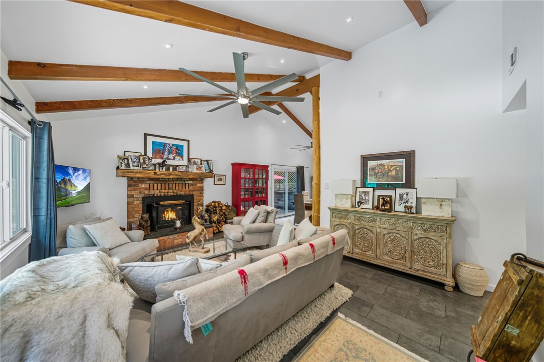 25106 Rim Rock Rd