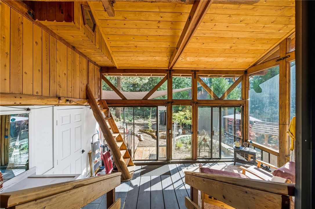 25106 Rim Rock Rd