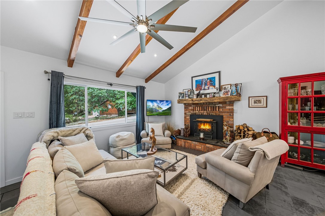 25106 Rim Rock Rd