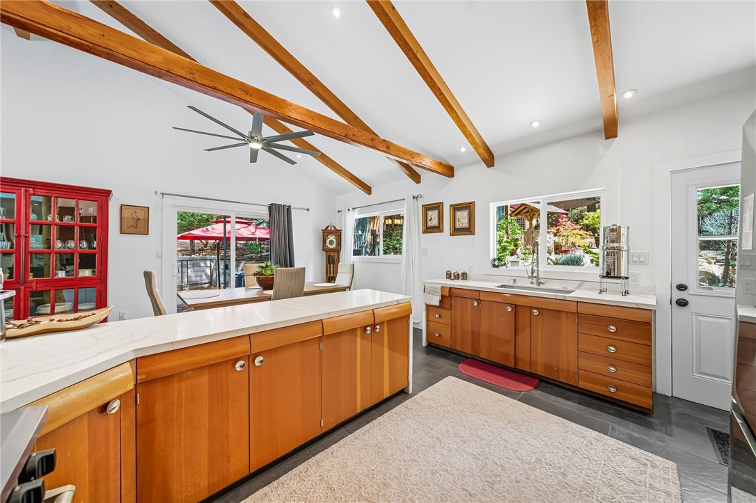 25106 Rim Rock Rd