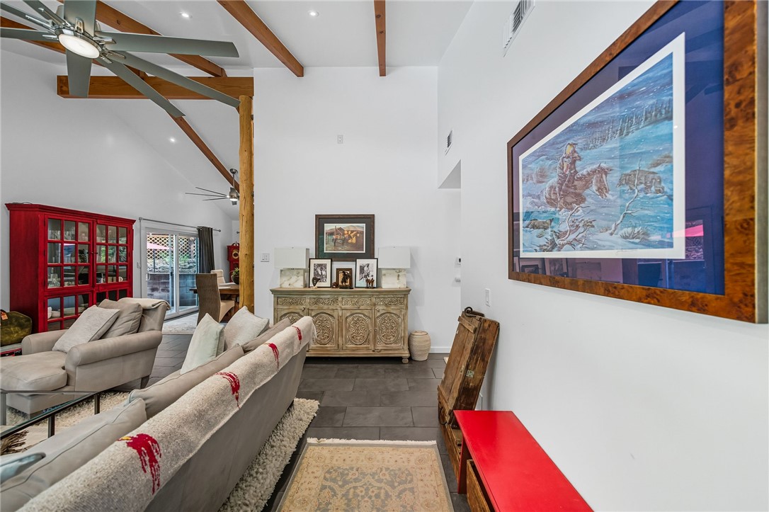 25106 Rim Rock Rd