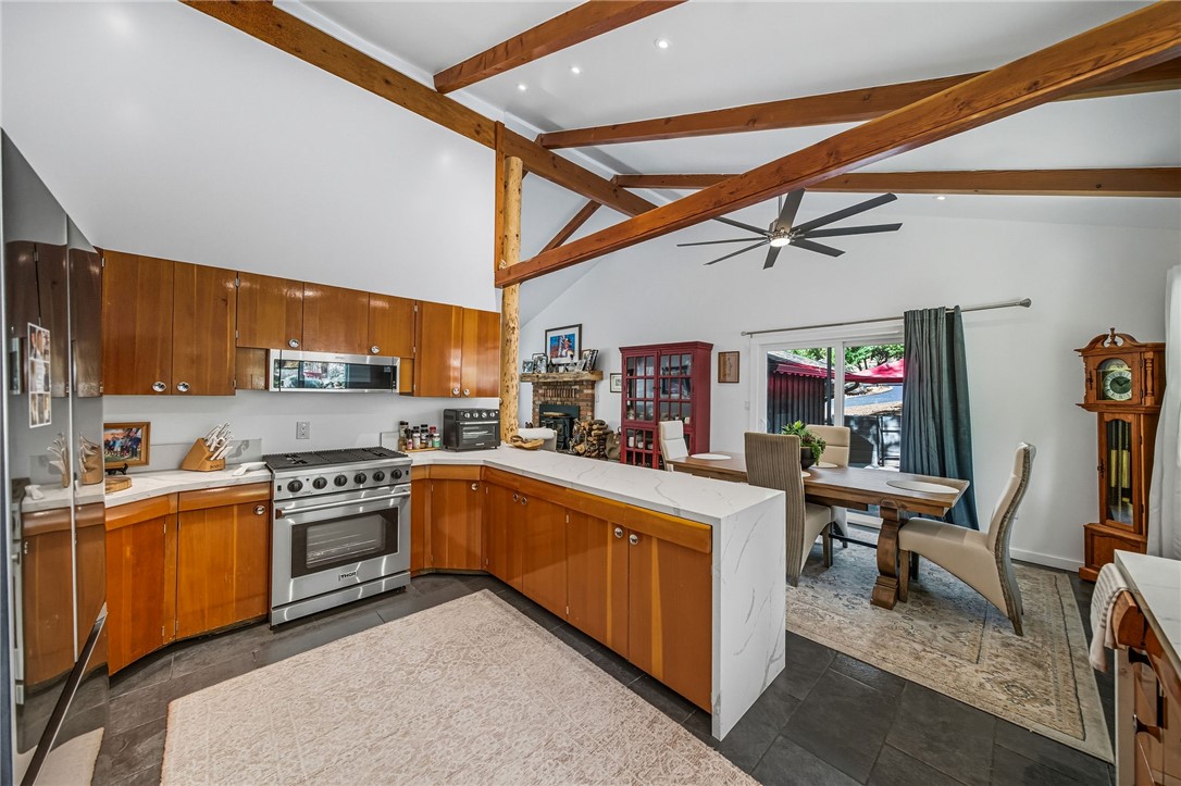 25106 Rim Rock Rd