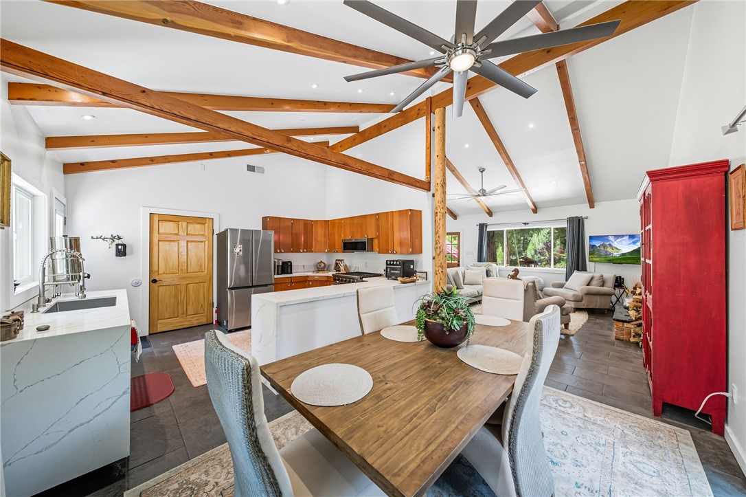 25106 Rim Rock Rd