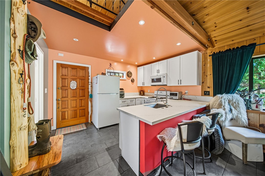25106 Rim Rock Rd