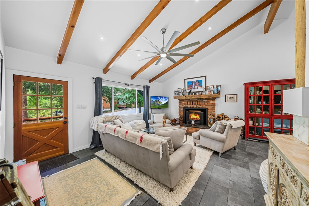 25106 Rim Rock Rd