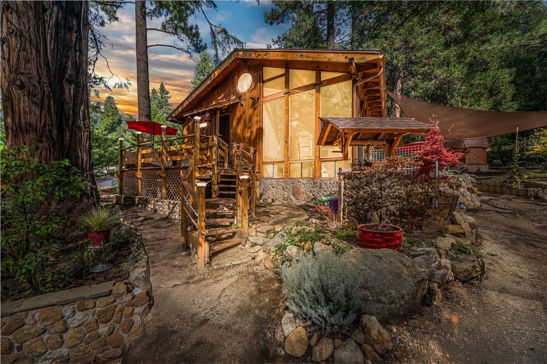 25106 Rim Rock Rd