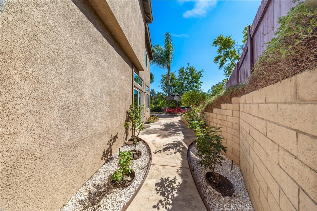 29818 Hillside View Ct