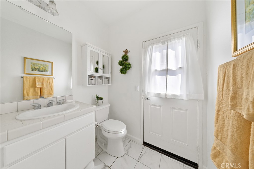 29818 Hillside View Ct