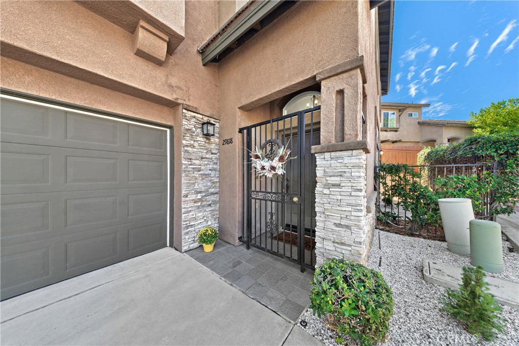 29818 Hillside View Ct