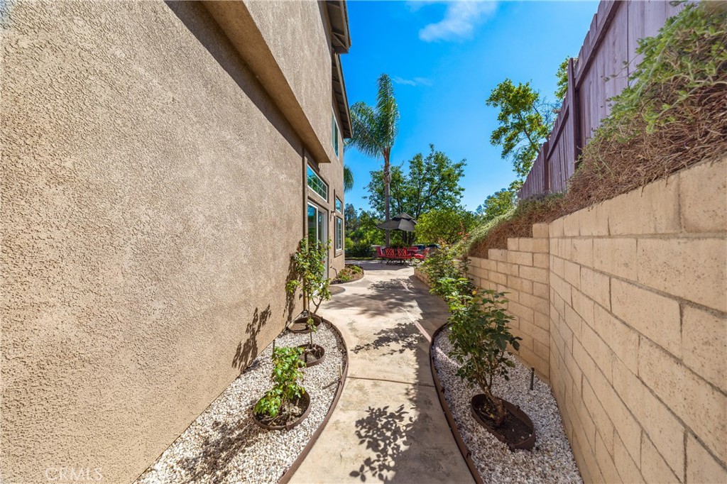 29818 Hillside View Ct