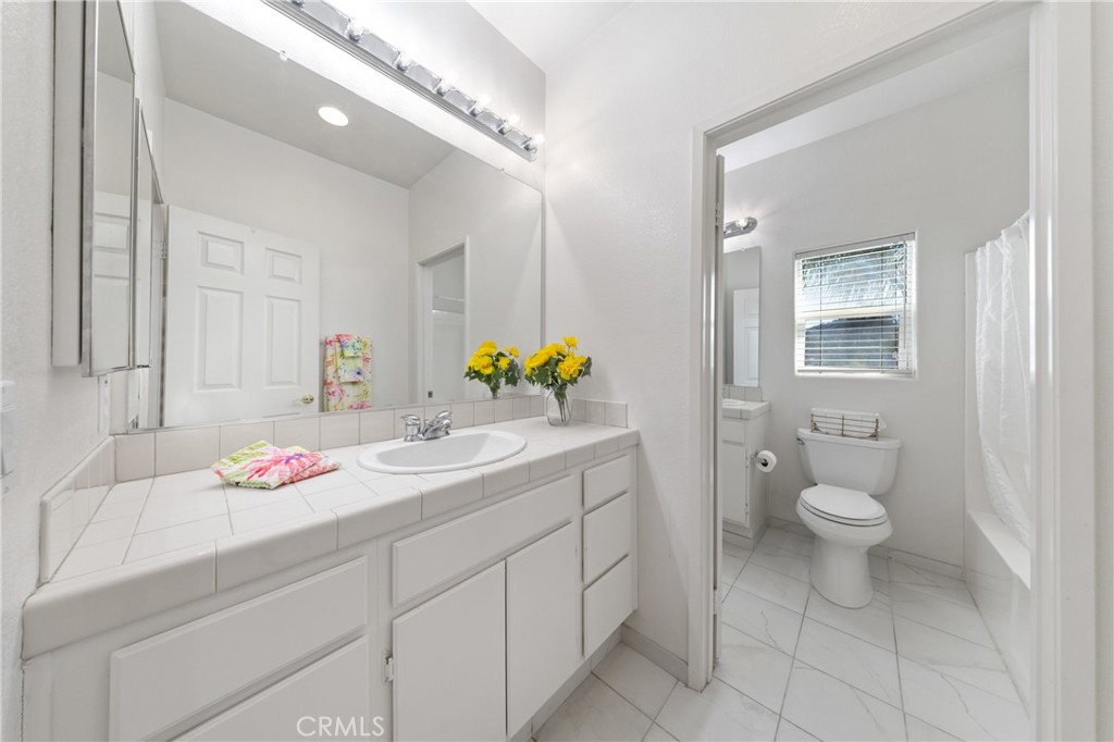 29818 Hillside View Ct