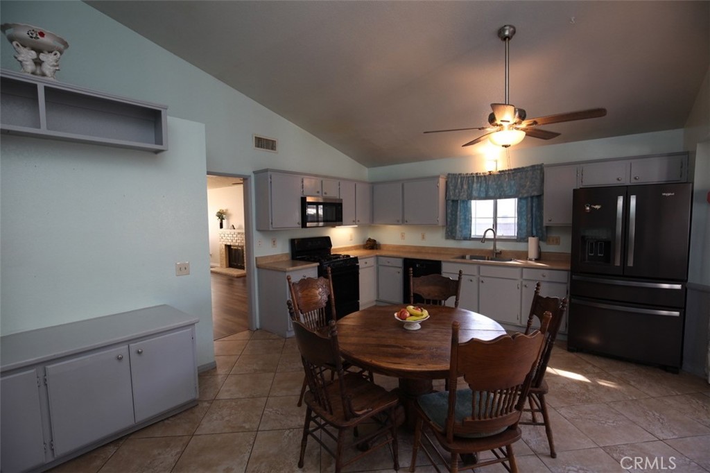 4902 Manzanita