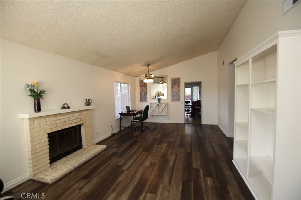 4902 Manzanita