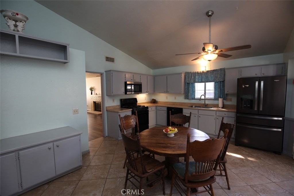 4902 Manzanita