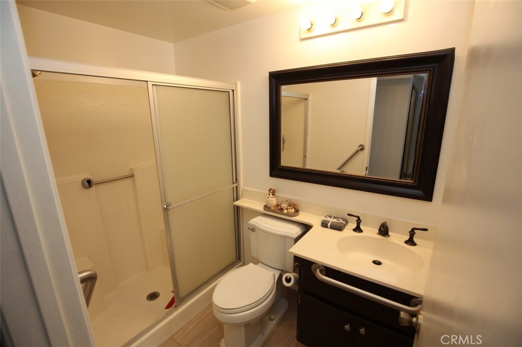 4902 Manzanita