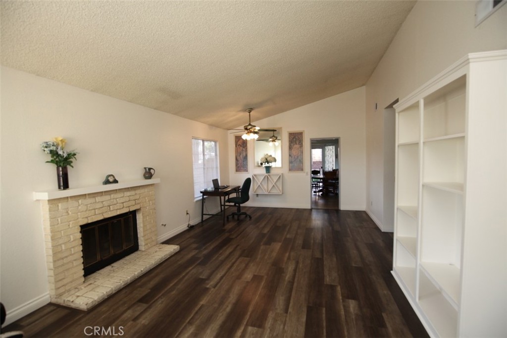 4902 Manzanita
