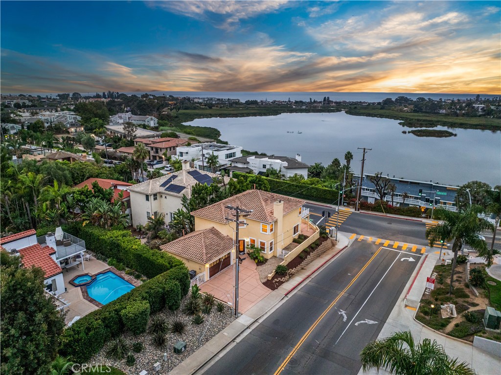 1107 Las Flores Drive