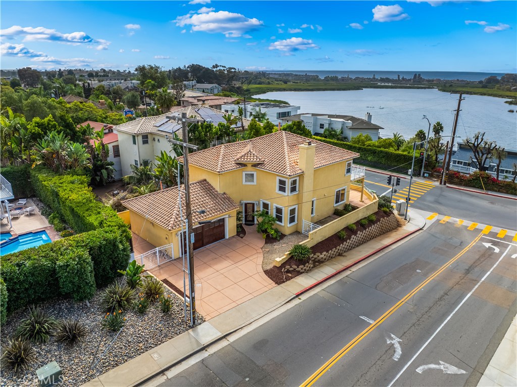 1107 Las Flores Drive