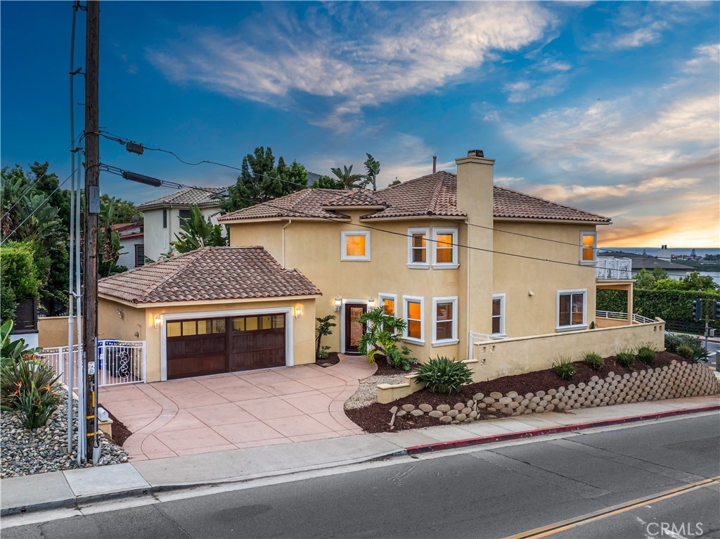 1107 Las Flores Drive