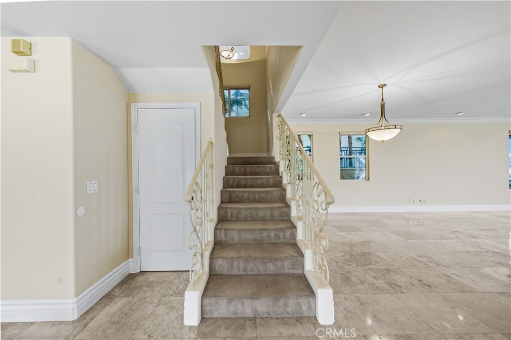 1107 Las Flores Drive