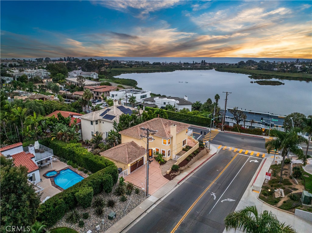 1107 Las Flores Drive