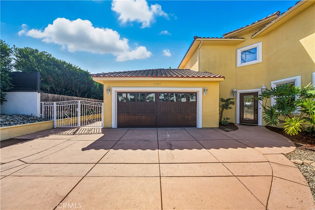 1107 Las Flores Drive