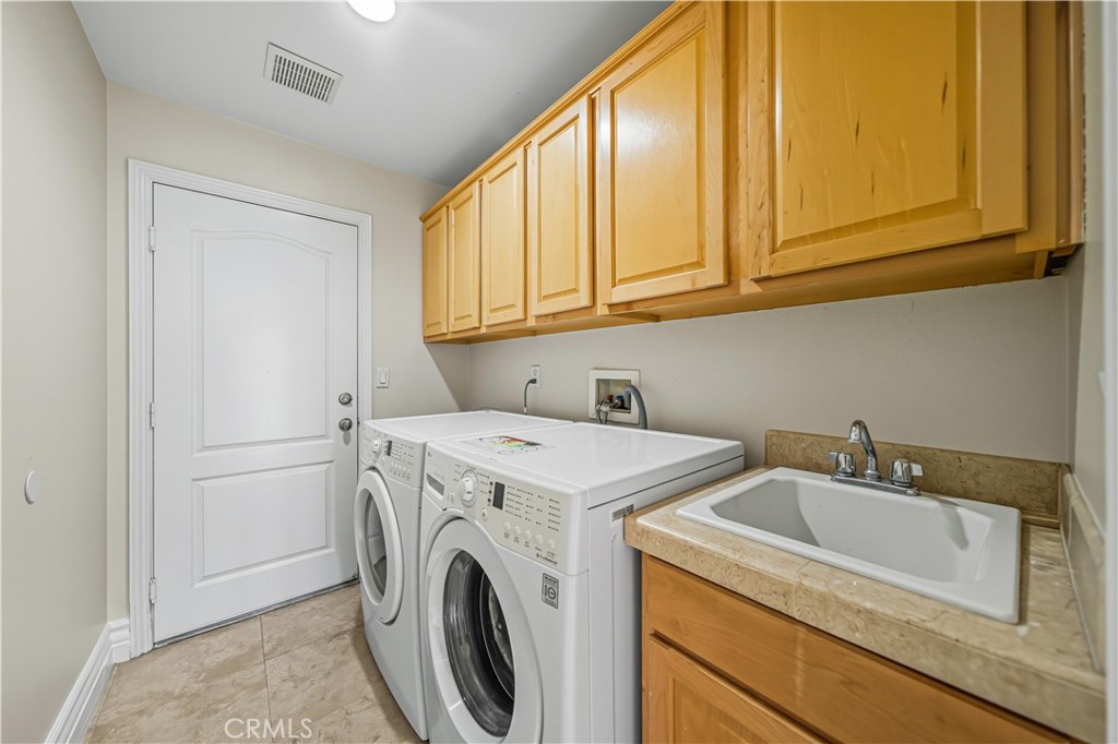 1107 Las Flores Drive