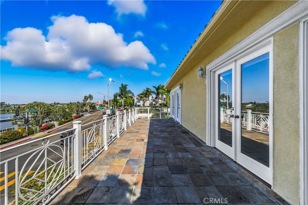 1107 Las Flores Drive