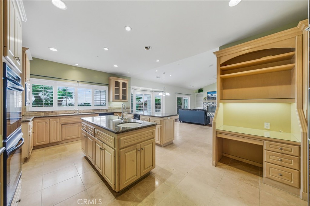 3995 Via Monte Alegre