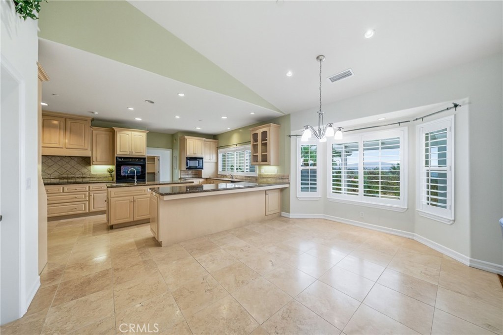 3995 Via Monte Alegre