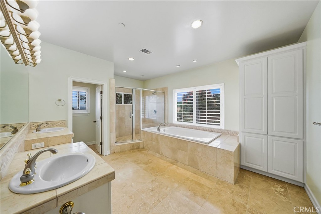 3995 Via Monte Alegre