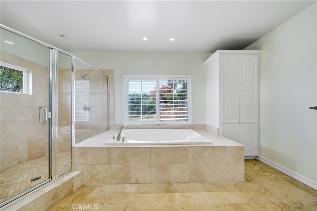 3995 Via Monte Alegre