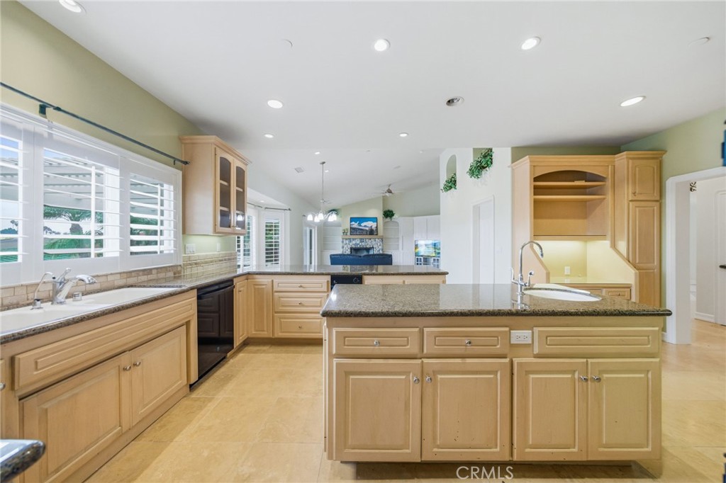 3995 Via Monte Alegre