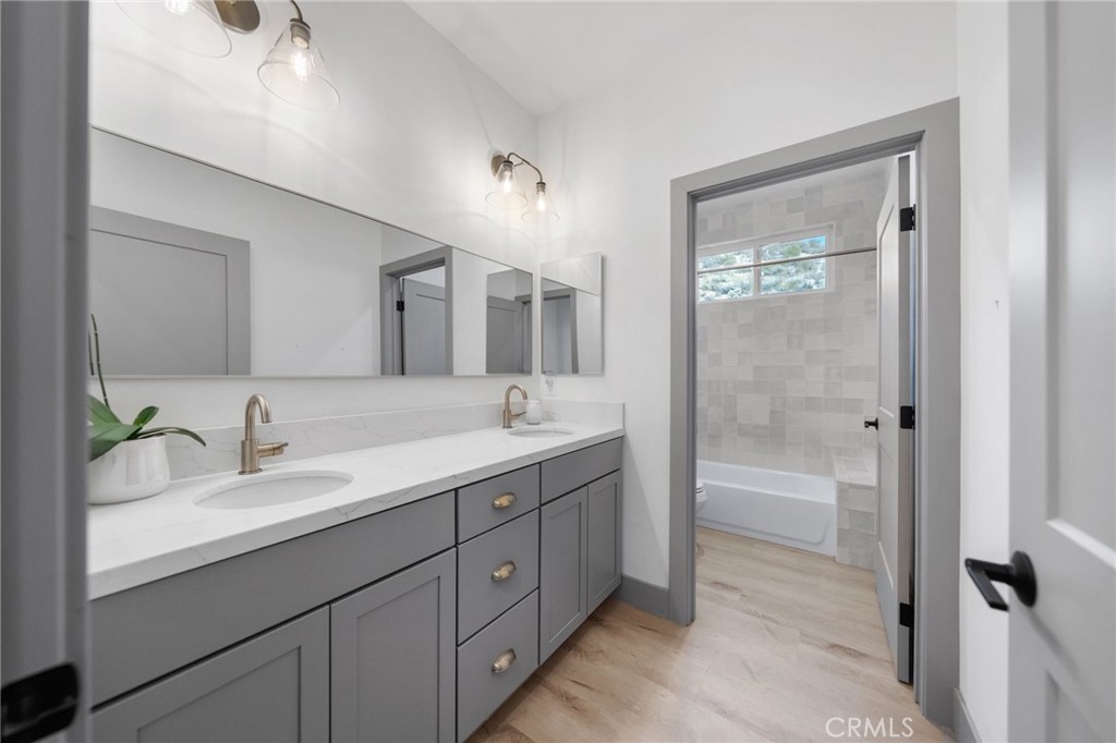 41950 Calle La Escondida