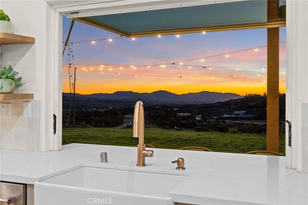 41950 Calle La Escondida