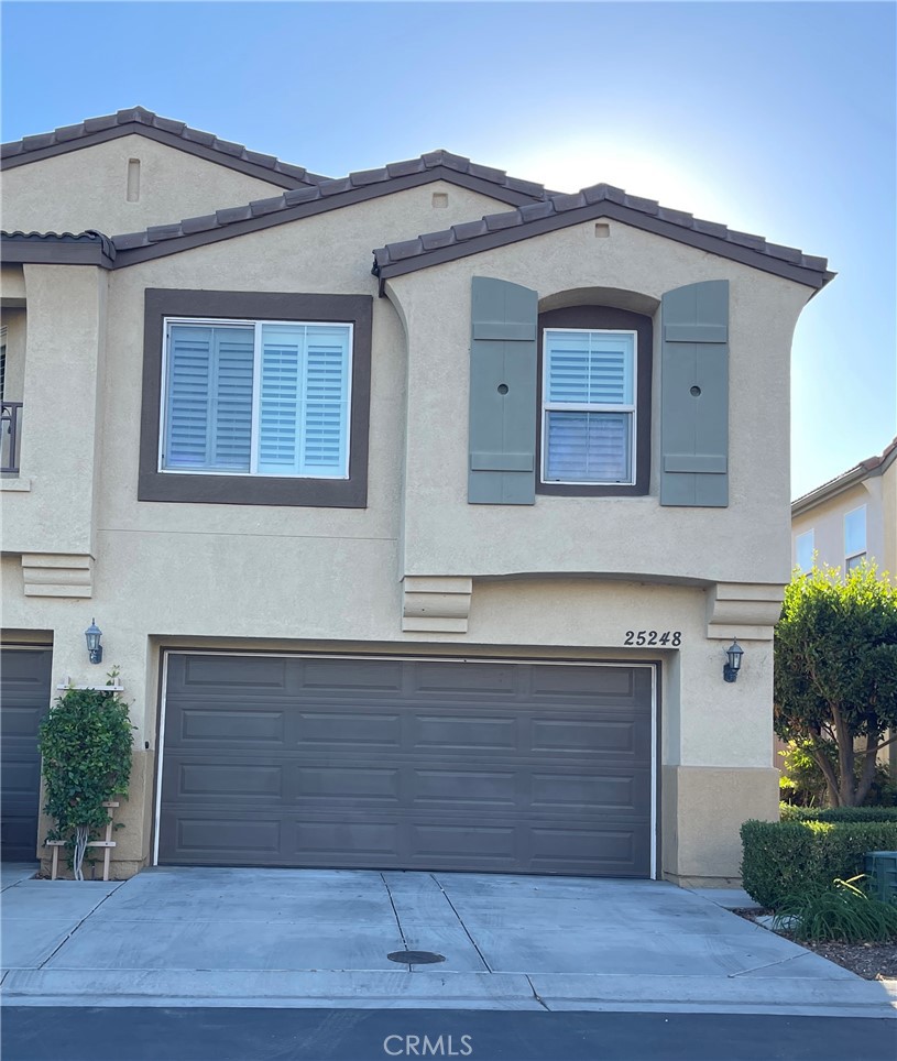 25248 Meadow Walk
