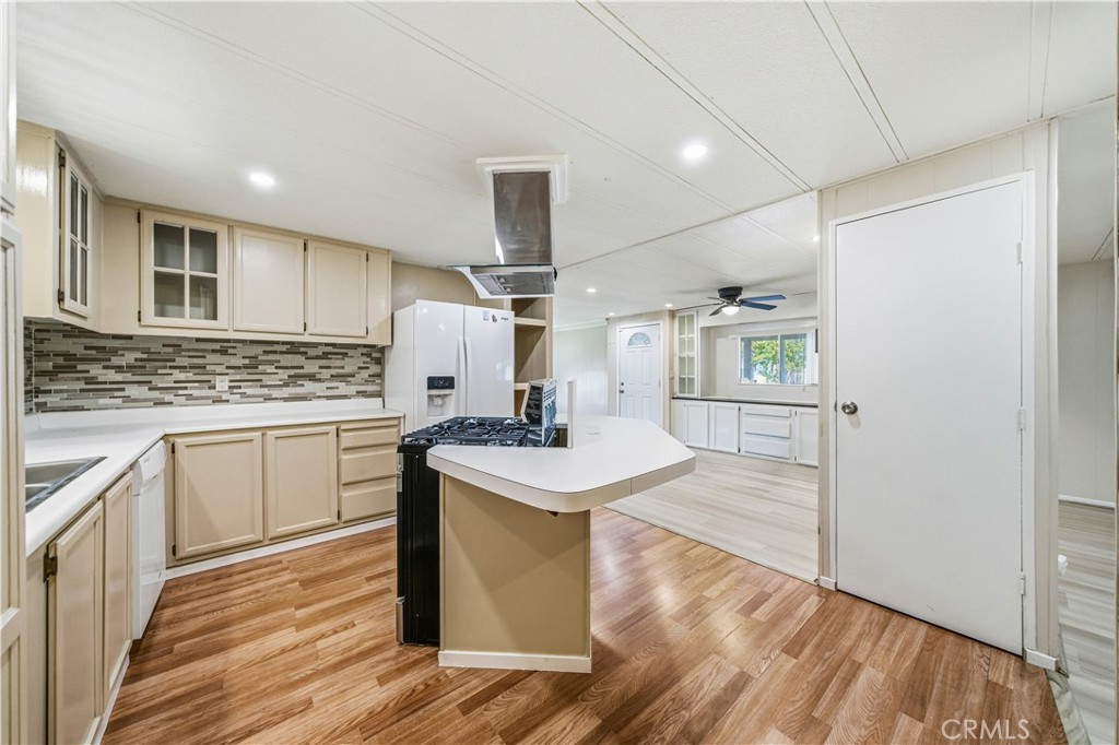 21100 State Street 147